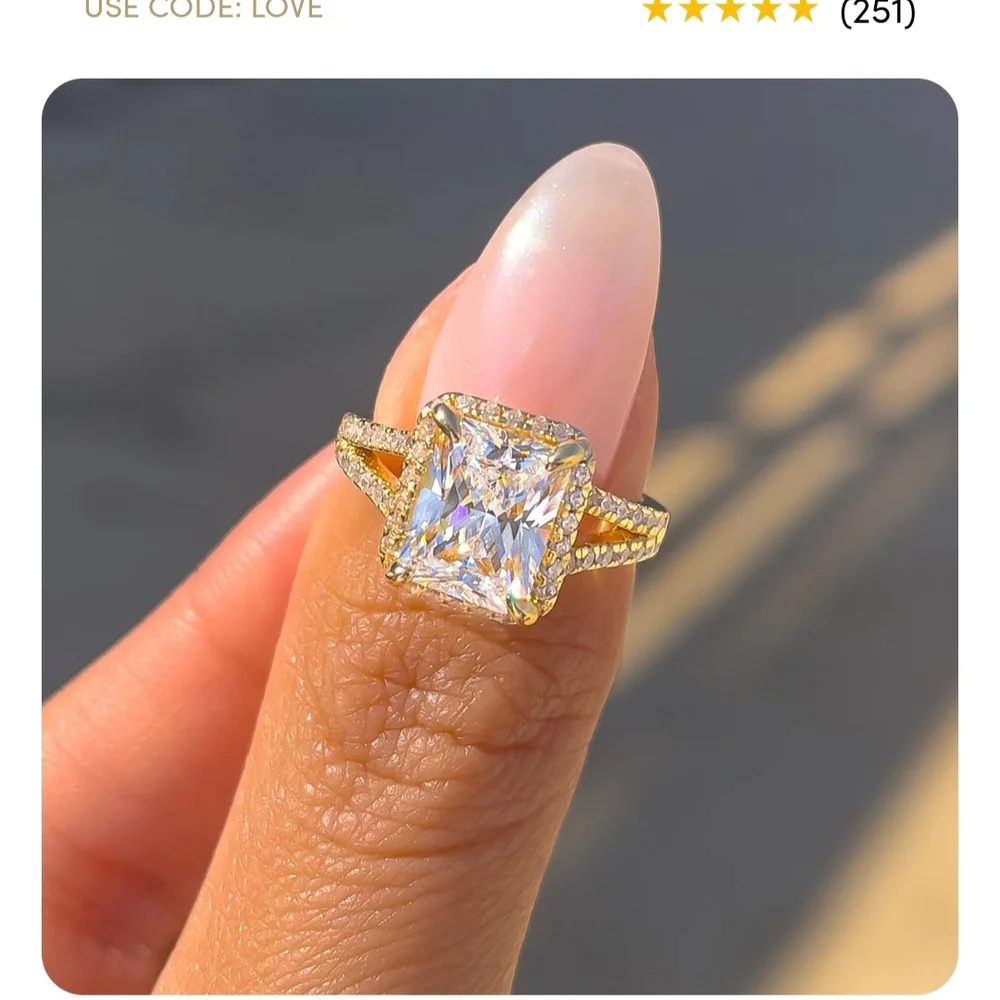 The EVELYN Modern Gents Gold Ring Set - Picture 4 of 7